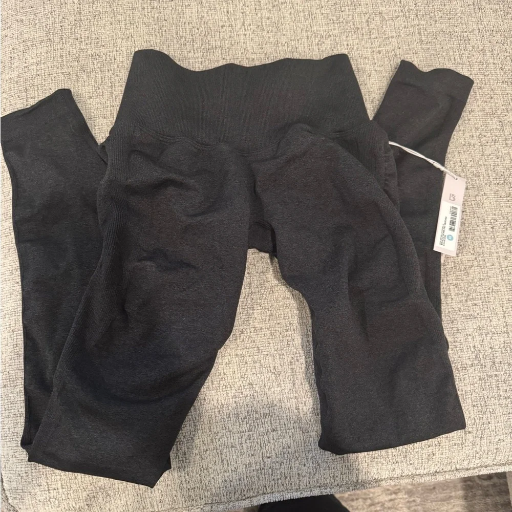 BuffBunny Miracle Leggings - Picture 4 of 7